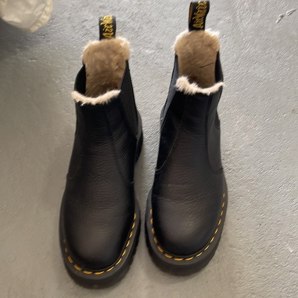 Dr Marten faux fur lined boot - Picture 3 of 6